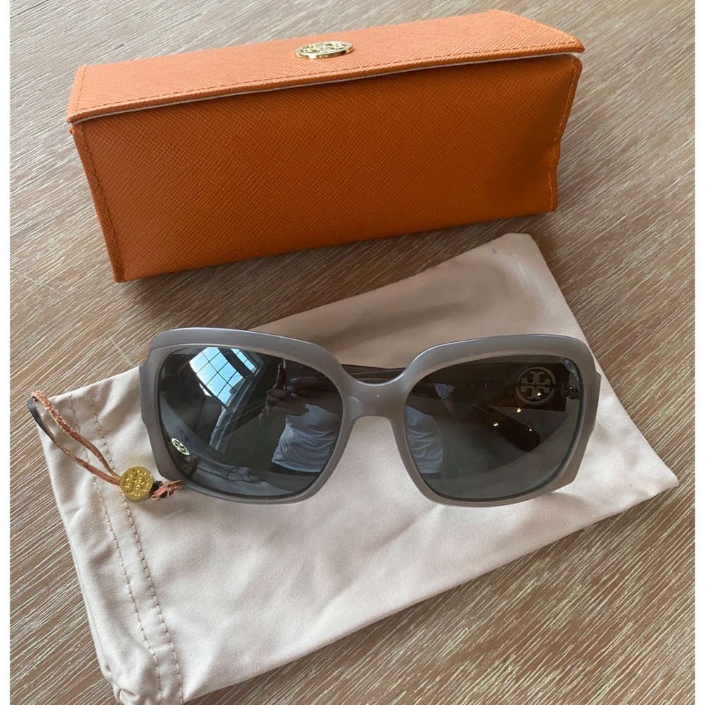 Tory Burch Sunglasses w/Case